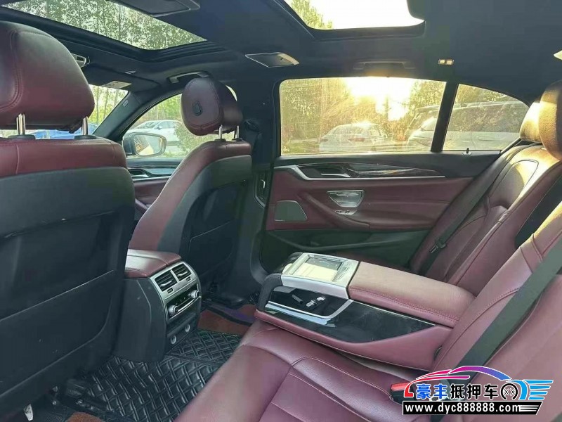 18年宝马5系轿车抵押车出售