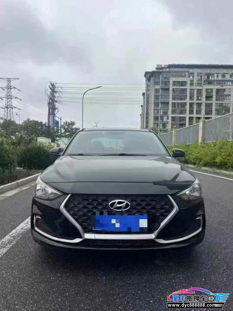 抵押车出售20年现代悦动轿车