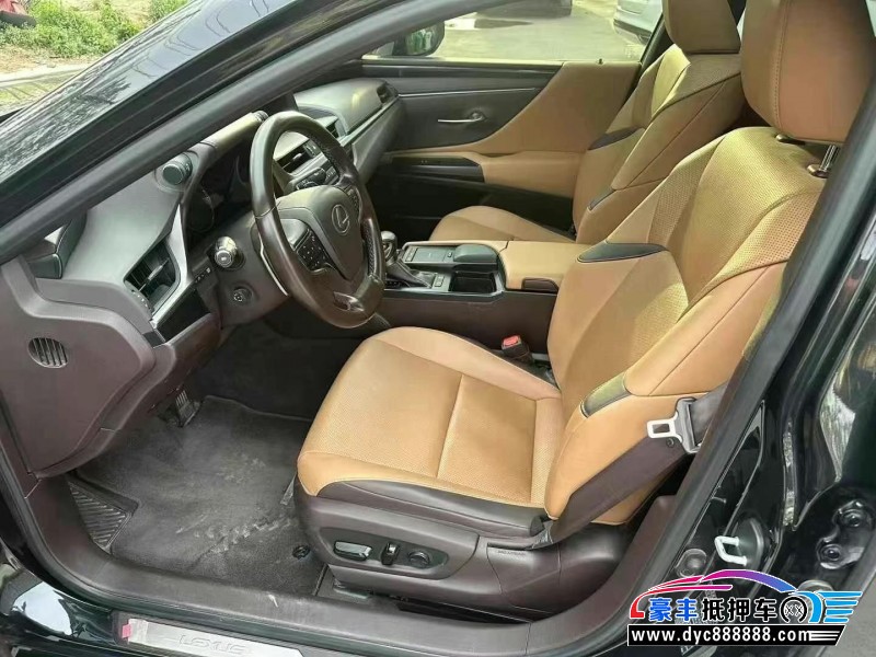 20年雷克萨斯ES轿车抵押车出售