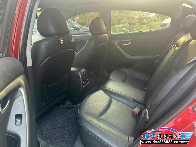 16年现代朗动轿车抵押车出售