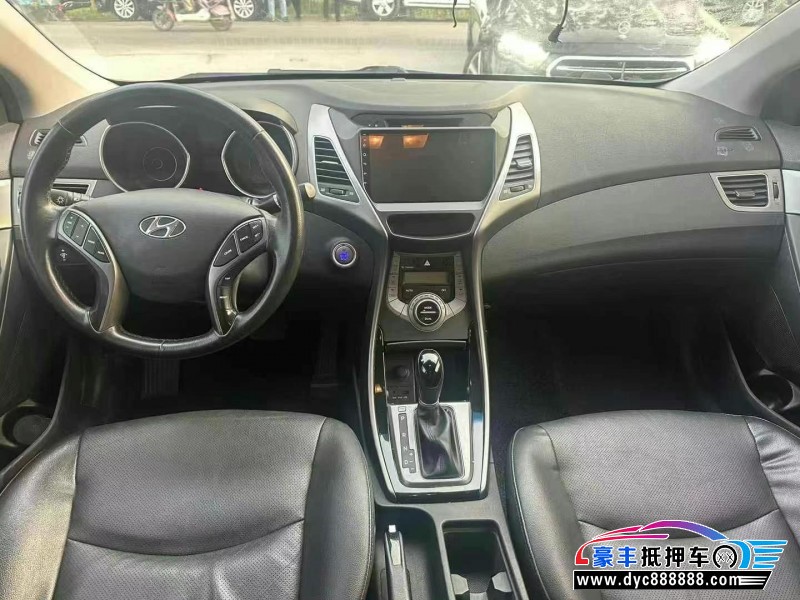 16年现代朗动轿车抵押车出售