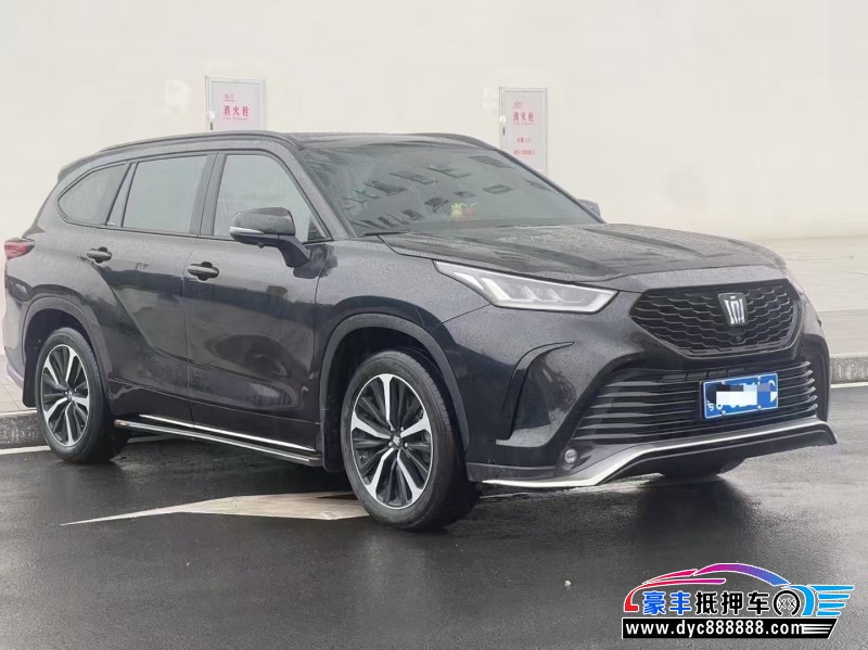 24年丰田皇冠轿车抵押车出售