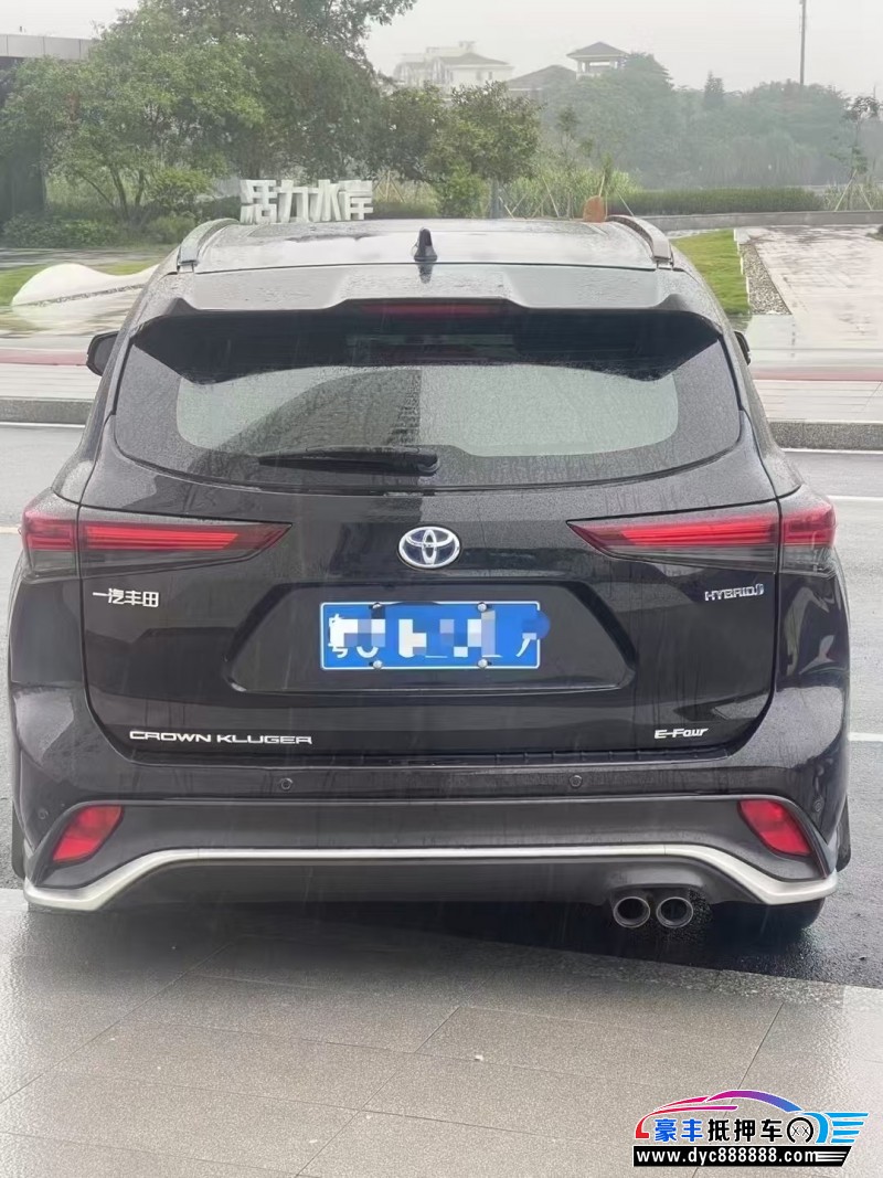 24年丰田皇冠轿车抵押车出售