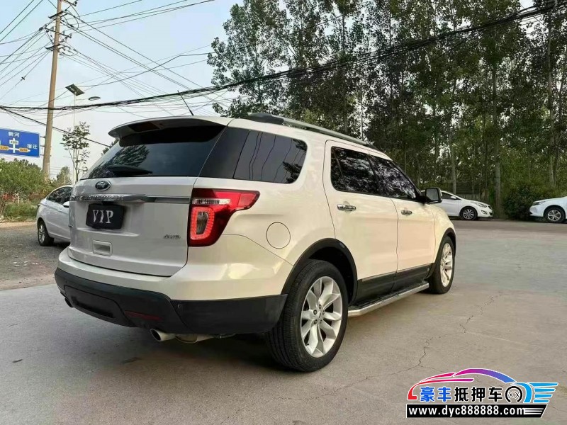 14年福特探险者轿车抵押车出售