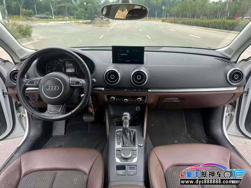 14年奥迪A3轿车抵押车出售