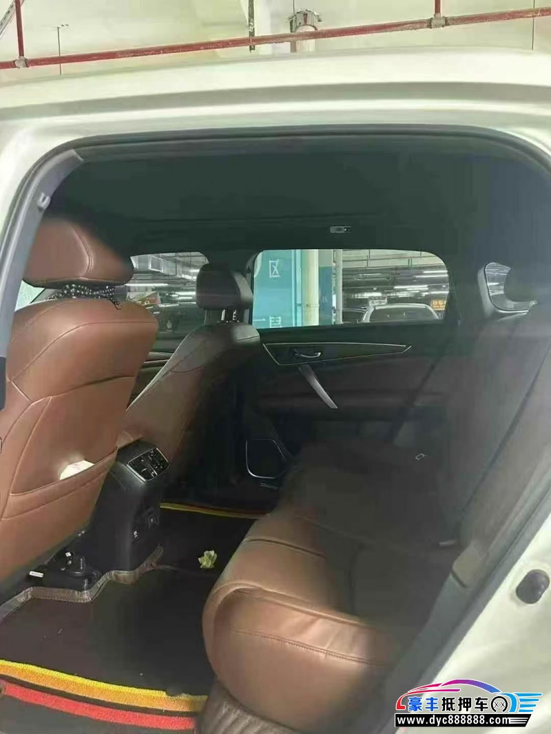 21年本田UR-V轿车抵押车出售