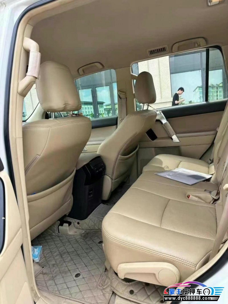 14年丰田普拉多（霸道）轿车抵押车出售