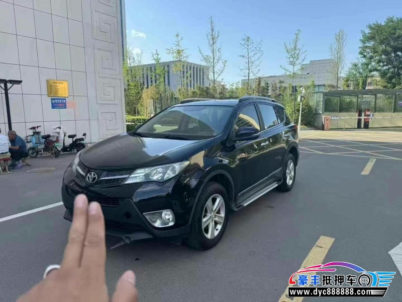 14年丰田RAV4轿车抵押车出售