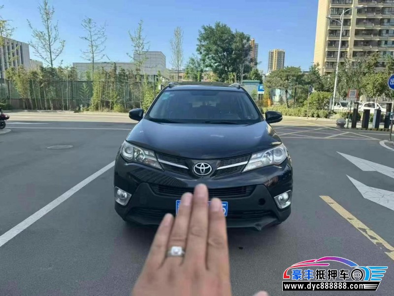 14年丰田RAV4轿车抵押车出售