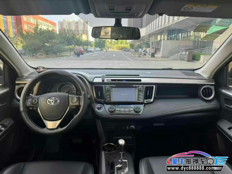 14年丰田RAV4轿车抵押车出售
