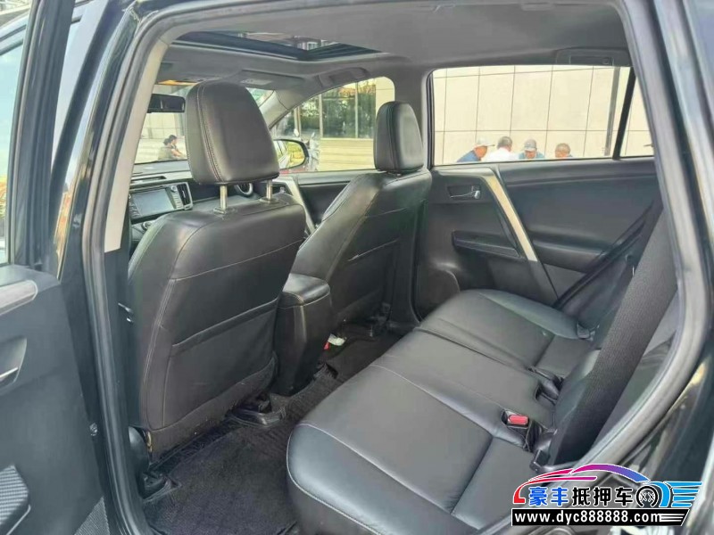 14年丰田RAV4轿车抵押车出售