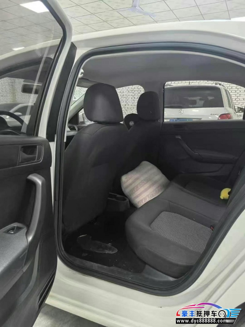 19年大众桑塔纳轿车抵押车出售