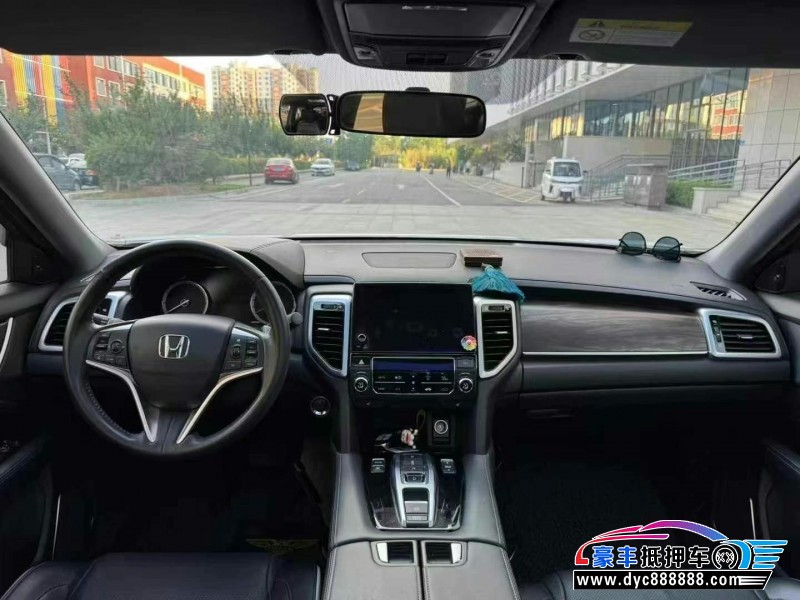 18年本田UR-V轿车抵押车出售