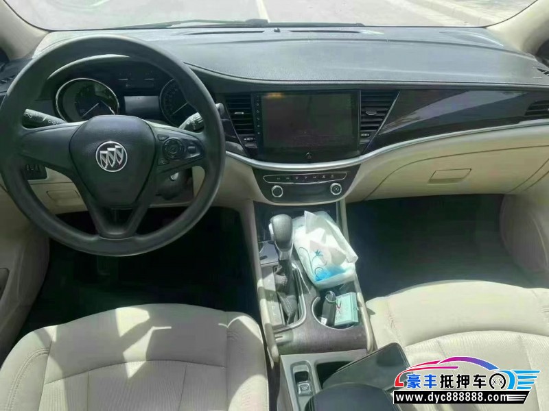 18年别克威朗轿车抵押车出售