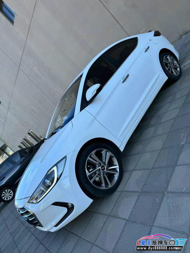 19年现代领动轿车抵押车出售