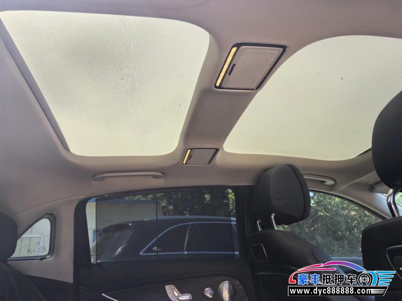 19年奔驰E轿车抵押车出售