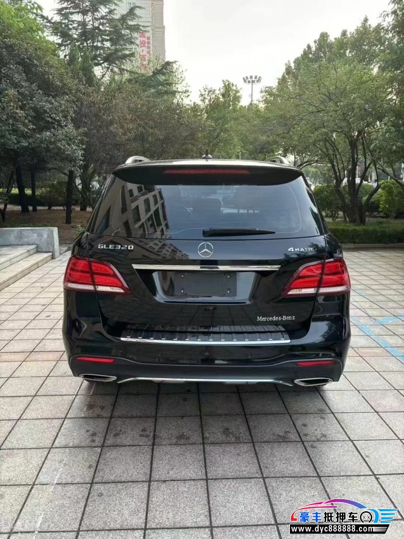 16年奔驰GLE轿车抵押车出售