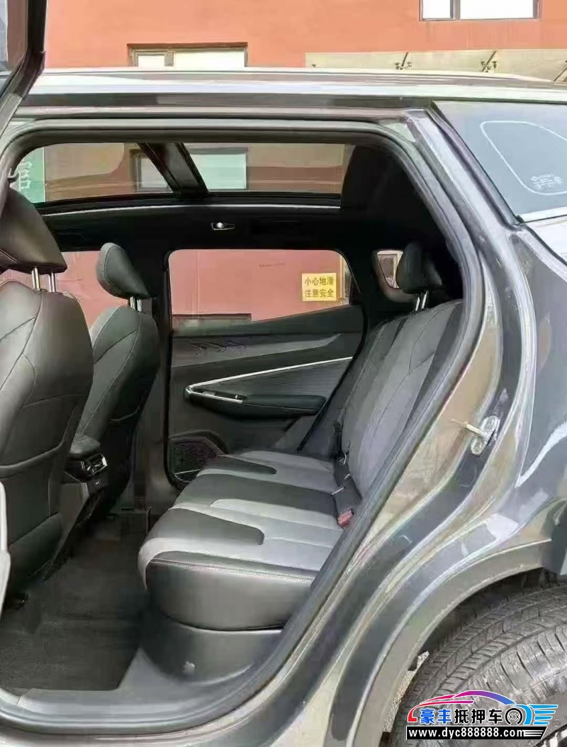 24年吉利博越轿车抵押车出售