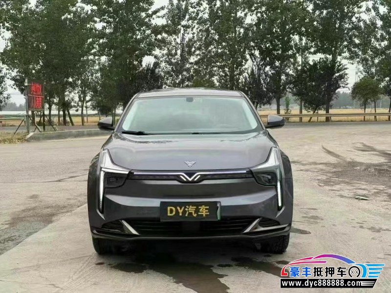 23年哪吒U轿车抵押车出售