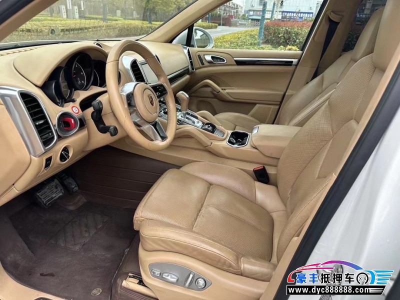 17年保时捷卡宴轿车抵押车出售