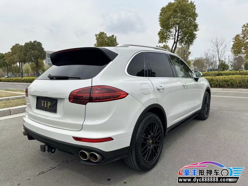 17年保时捷卡宴轿车抵押车出售