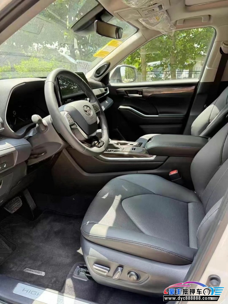 25年丰田汉兰达轿车抵押车出售