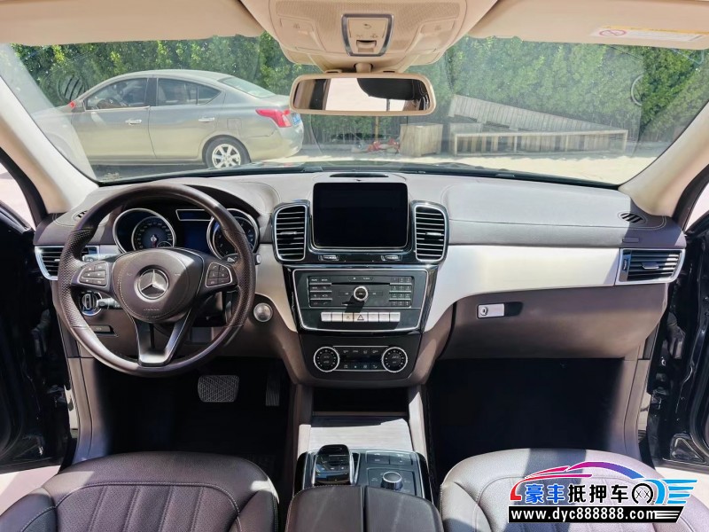 19年奔驰GLS轿车抵押车出售