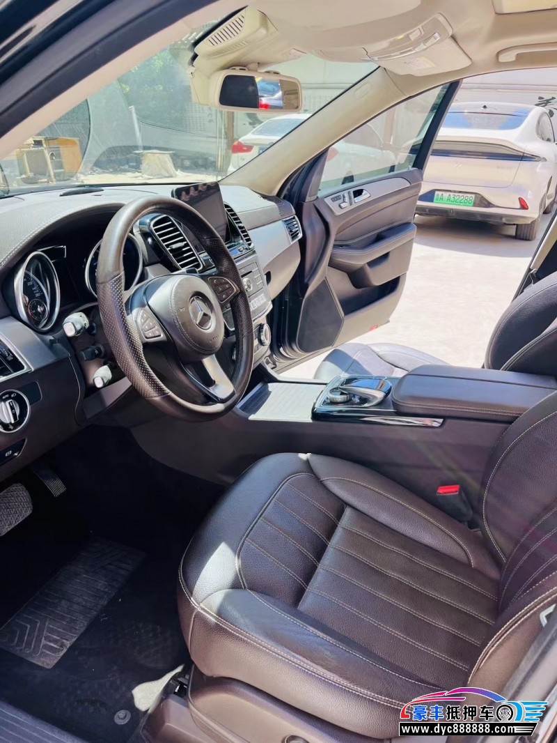 19年奔驰GLS轿车抵押车出售