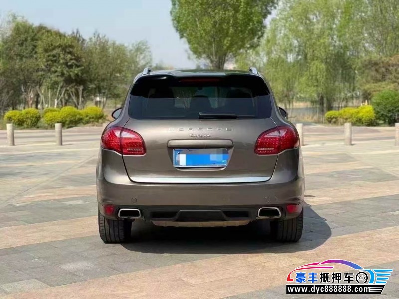 14年保时捷卡宴轿车抵押车出售