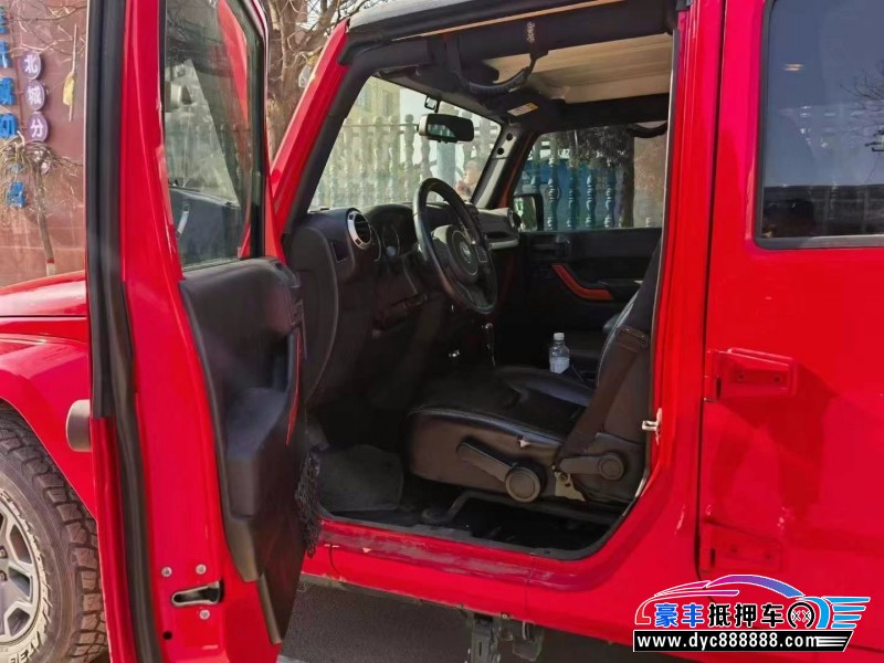 15年Jeep牧马人轿车抵押车出售