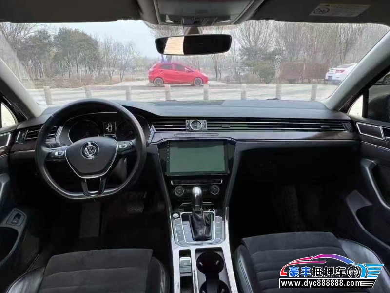 17年大众迈腾轿车抵押车出售