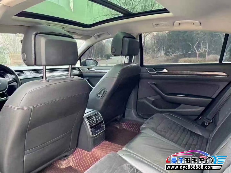 17年大众迈腾轿车抵押车出售