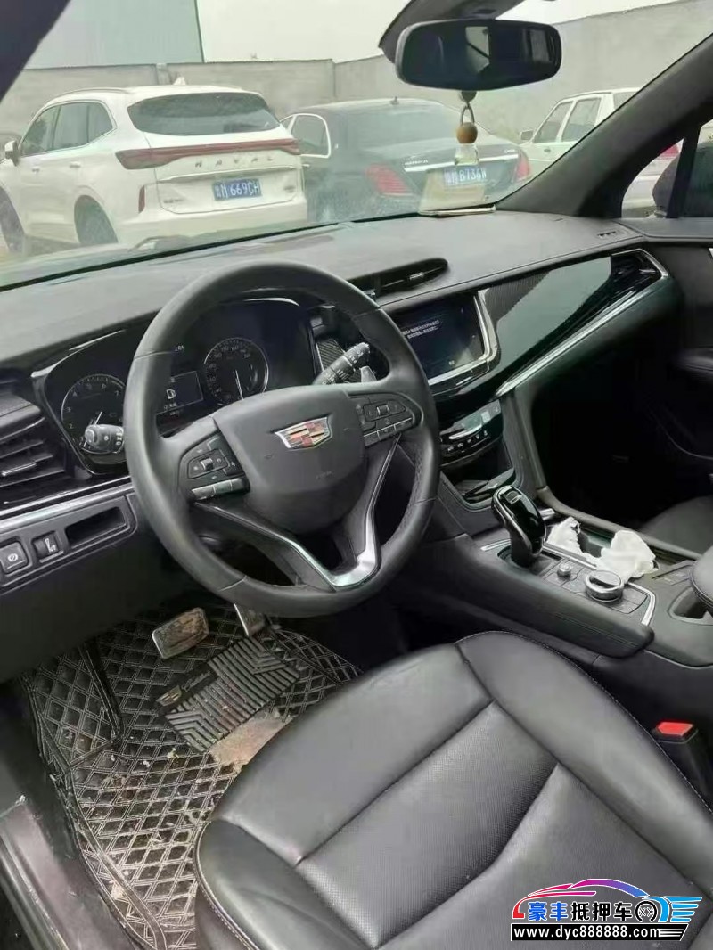 21年凯迪拉克xt6轿车抵押车出售