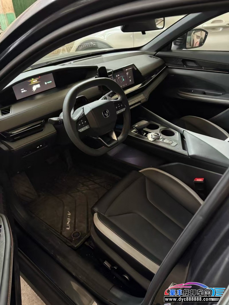 24年长安长安UNI轿车抵押车出售