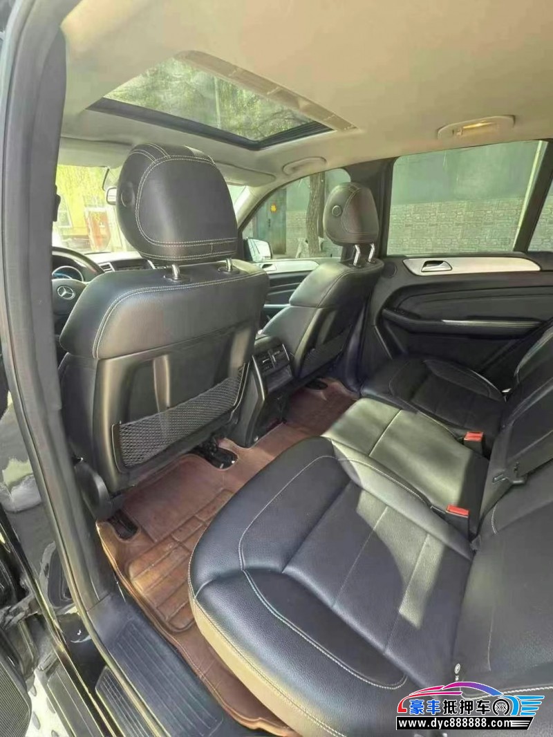 15年奔驰ML轿车抵押车出售