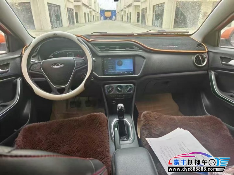 18年奇瑞瑞虎3x轿车抵押车出售