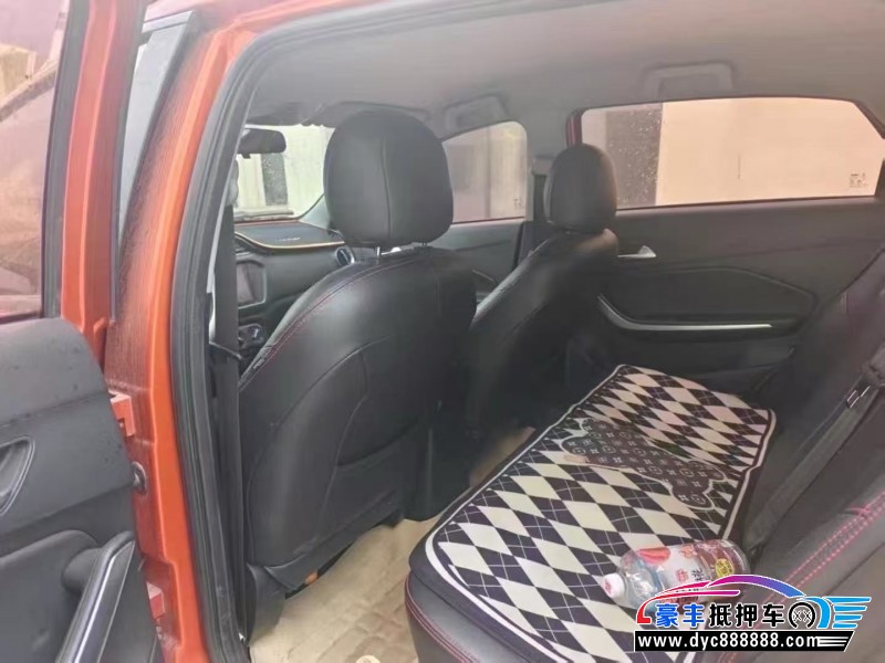 18年奇瑞瑞虎3x轿车抵押车出售