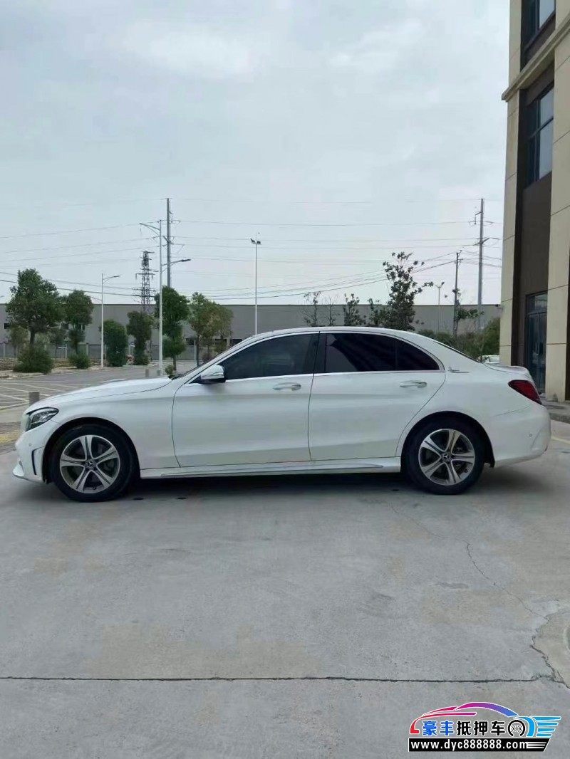 20年奔驰C轿车抵押车出售