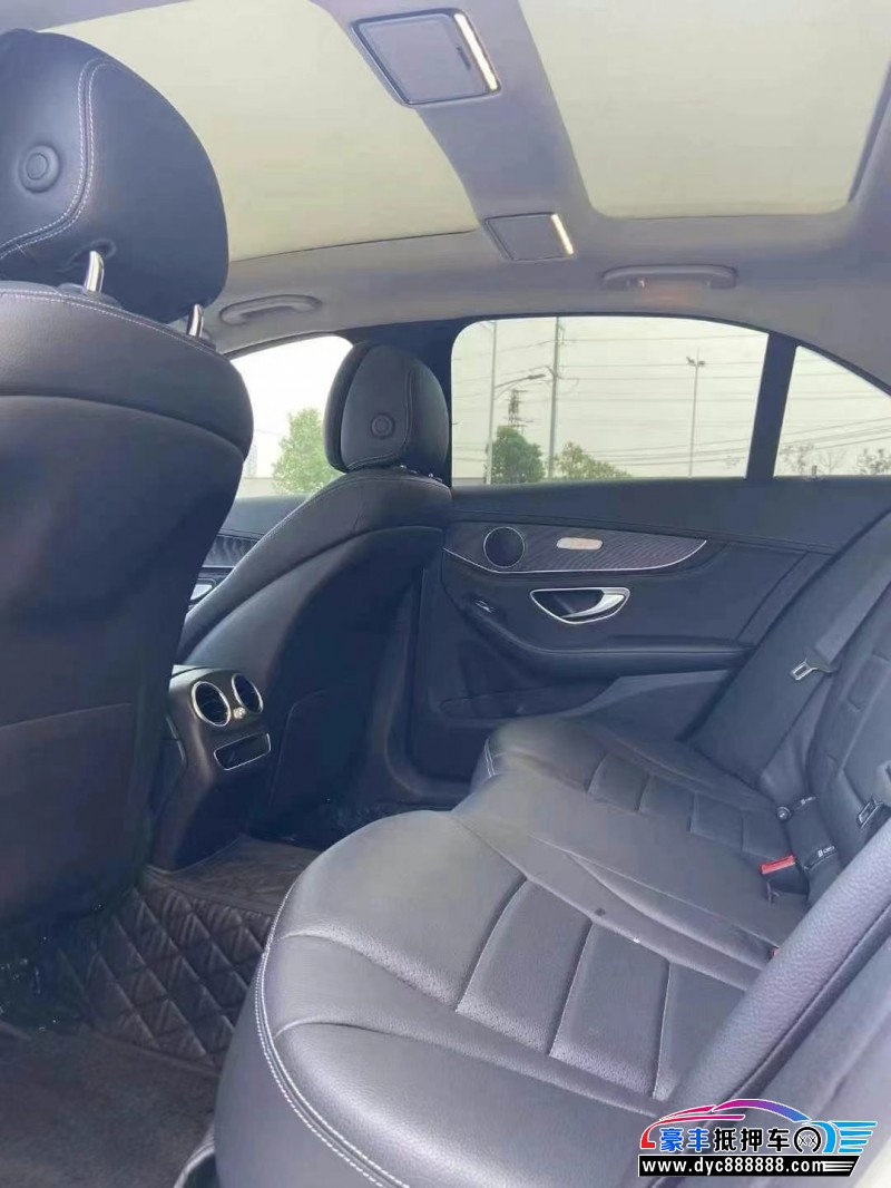 20年奔驰C轿车抵押车出售