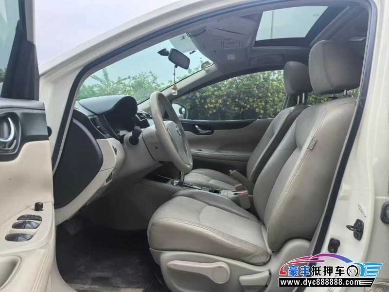 12年日产骐达轿车抵押车出售