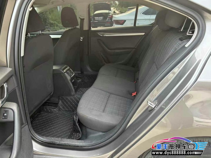 18年斯柯达明锐轿车抵押车出售