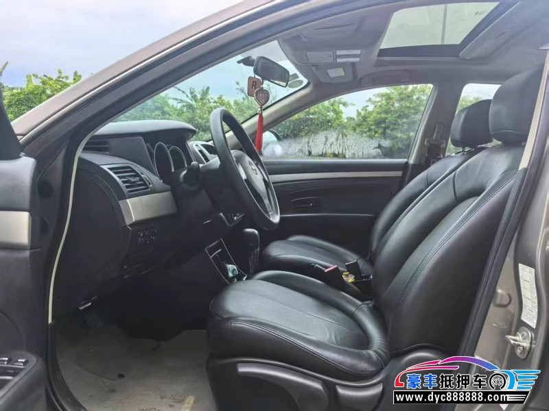 19年日产轩逸轿车抵押车出售