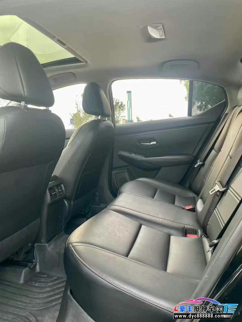 20年日产轩逸轿车抵押车出售