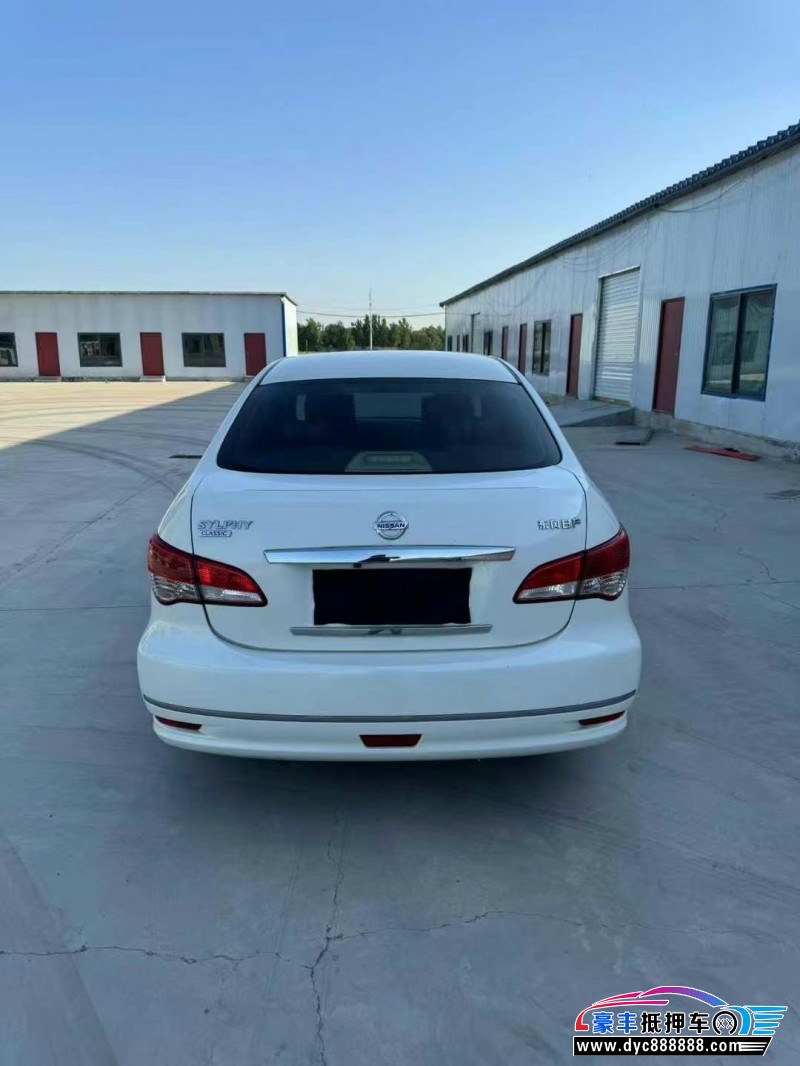 16年日产轩逸轿车抵押车出售