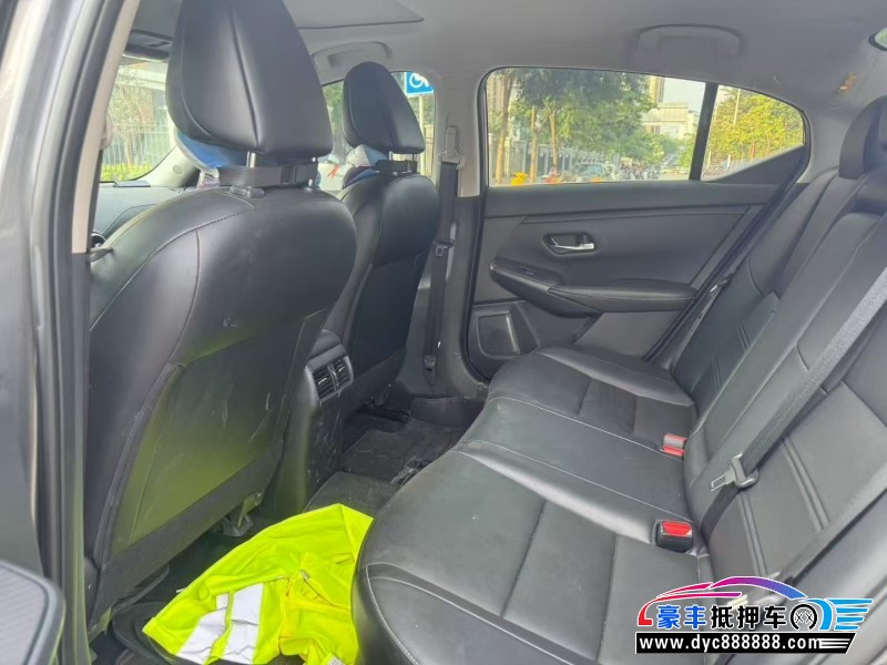 22年日产轩逸轿车抵押车出售