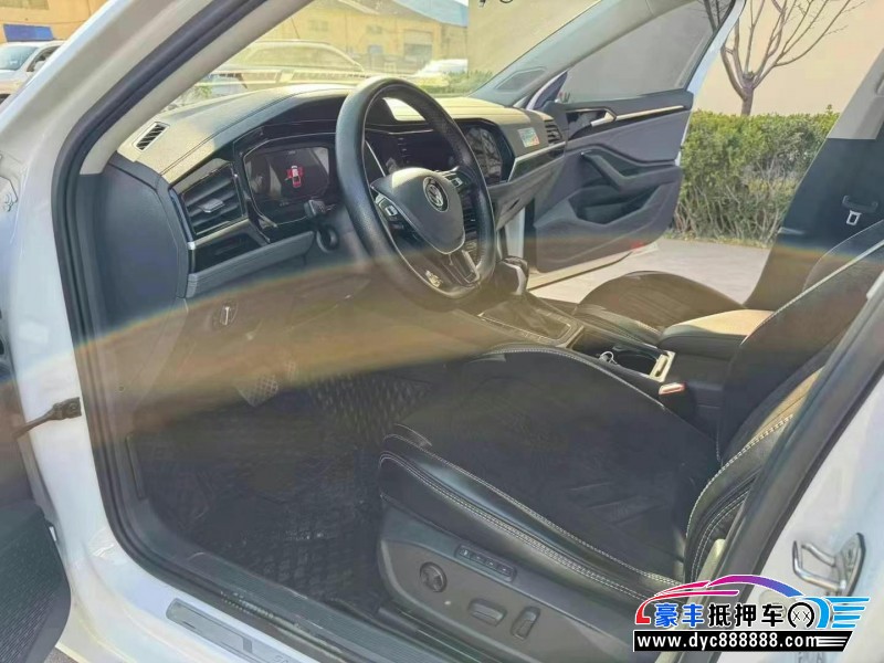 22年大众速腾轿车抵押车出售