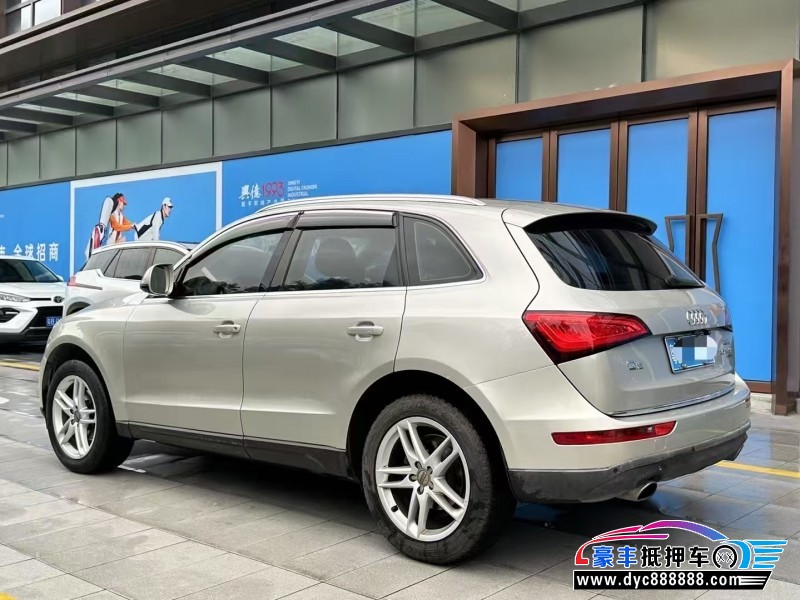 17年奥迪Q5轿车抵押车出售