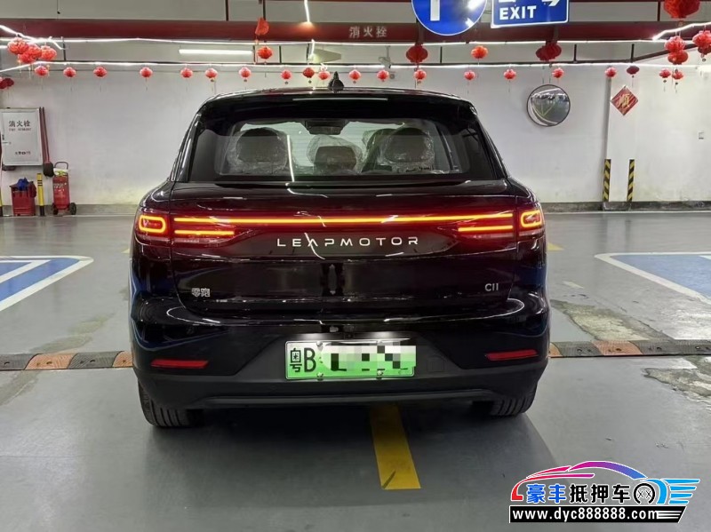 25年零跑C11轿车抵押车出售