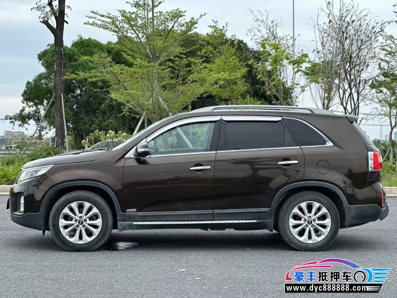 14年起亚索兰托轿车抵押车出售