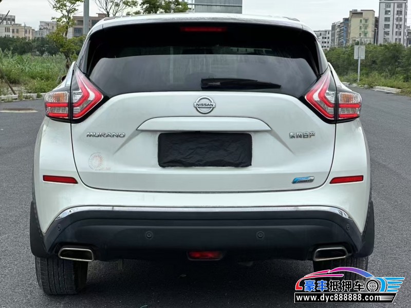 17年日产楼兰轿车抵押车出售